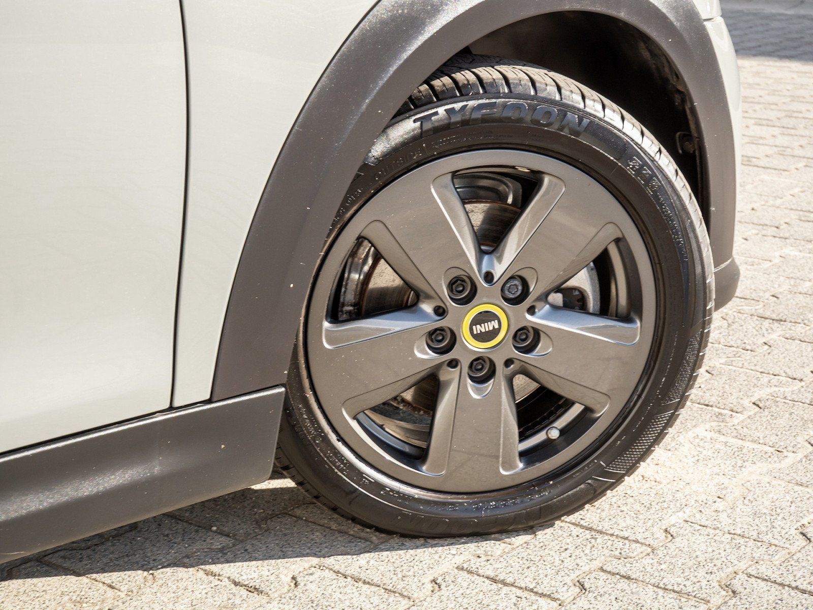 MINI Cooper SE Essential Trim – Produktfoto 5