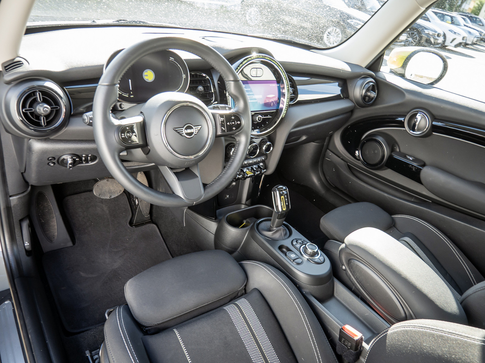 MINI Cooper SE Essential Trim – Produktfoto 8