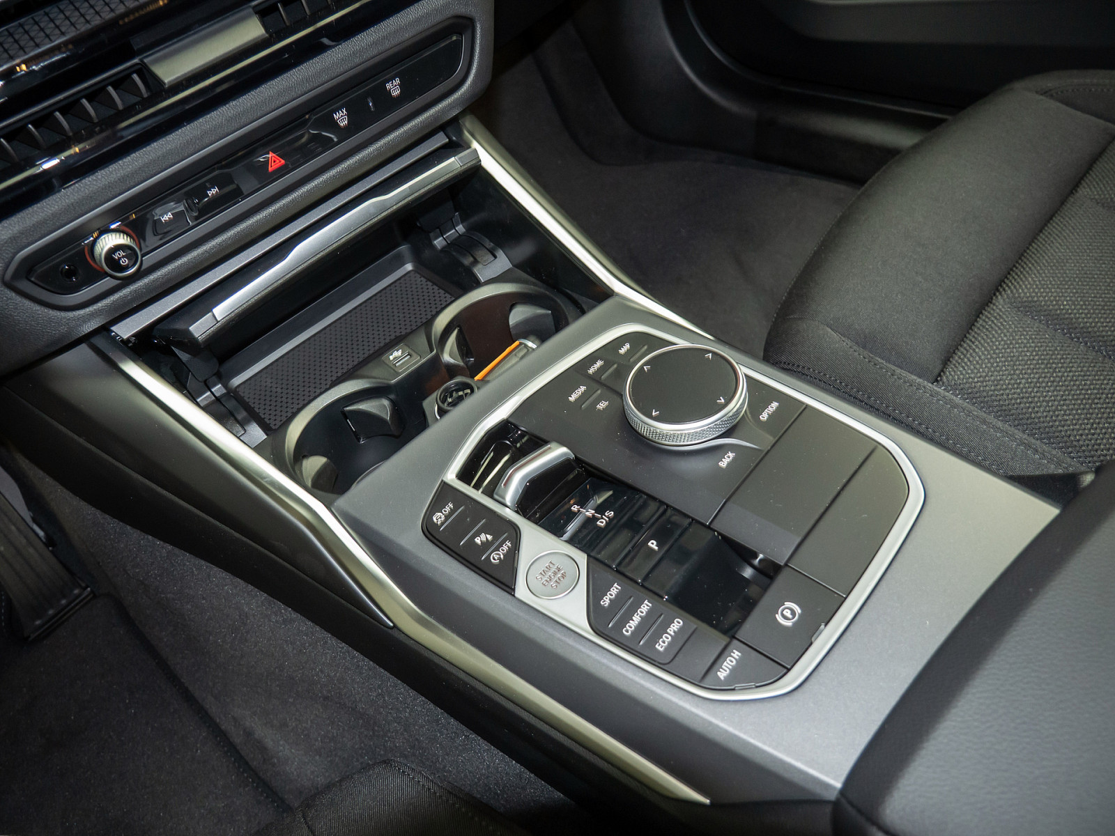 BMW 318i Touring – Produktfoto 13