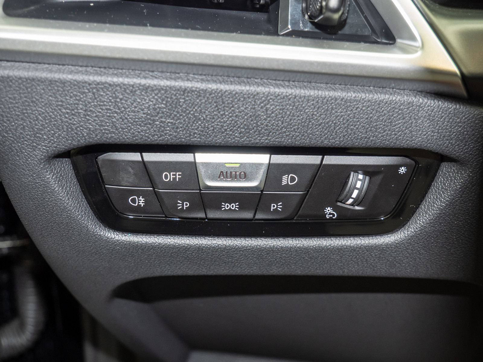 BMW 318i Touring – Produktfoto 17