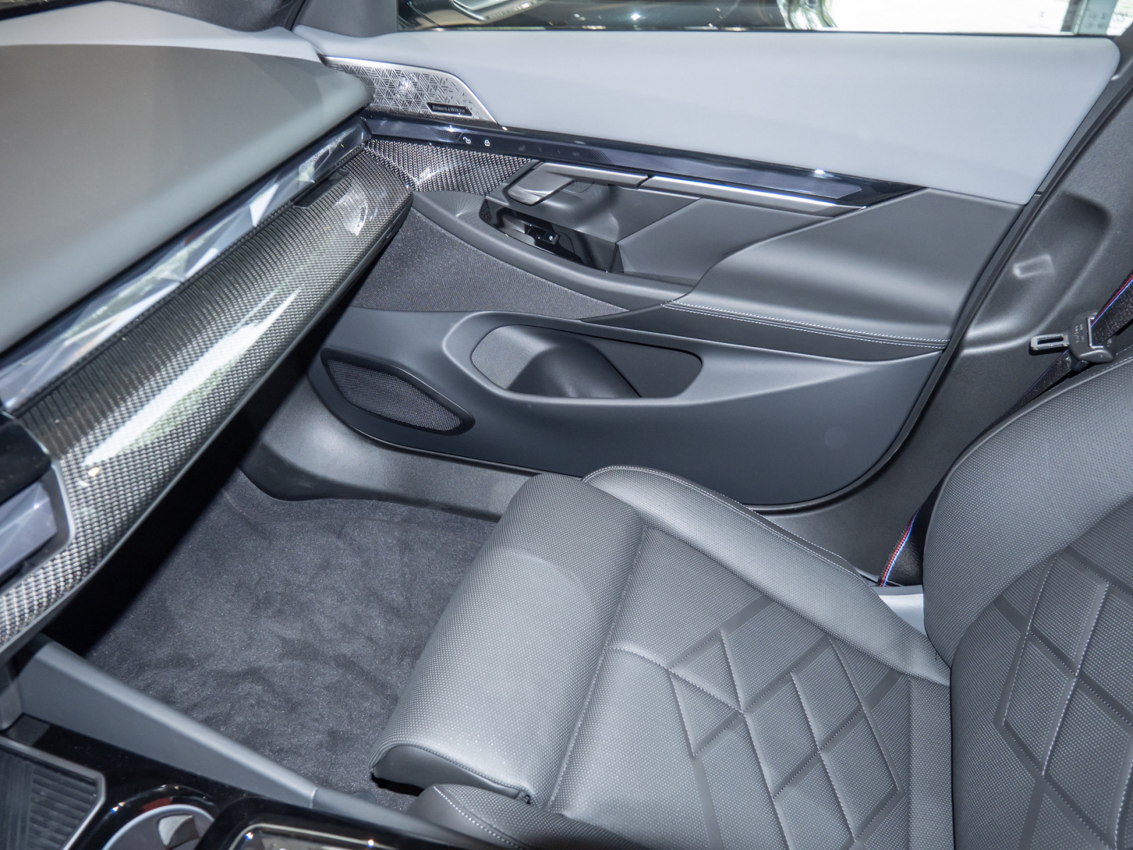 BMW 540d Touring xDrive M-Sport Pro – Produktfoto 13