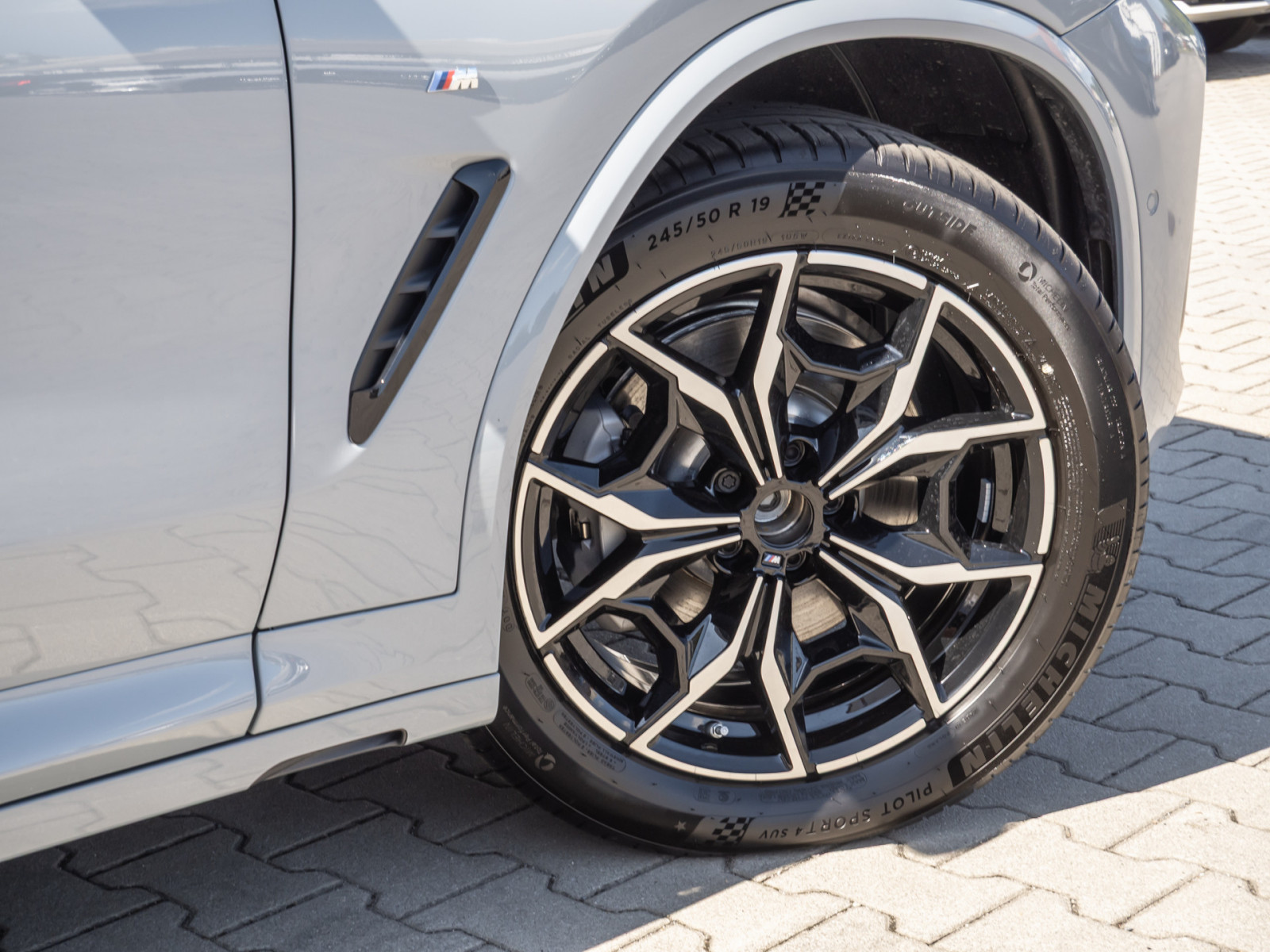 BMW X4 xDrive 30d M-Sport – Produktfoto 5