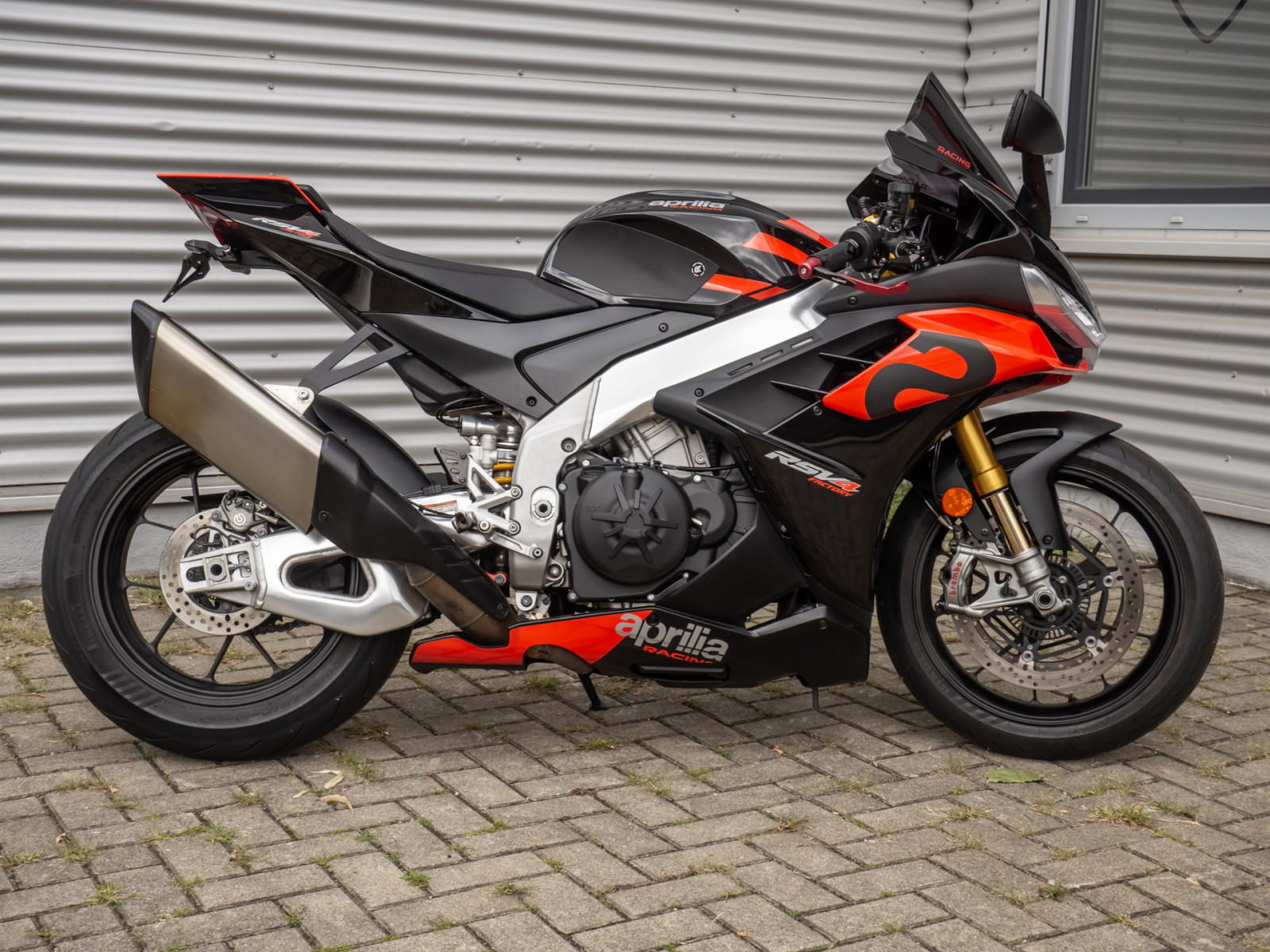 APRILIA RSV4 1100 Factory – Produktfoto 3