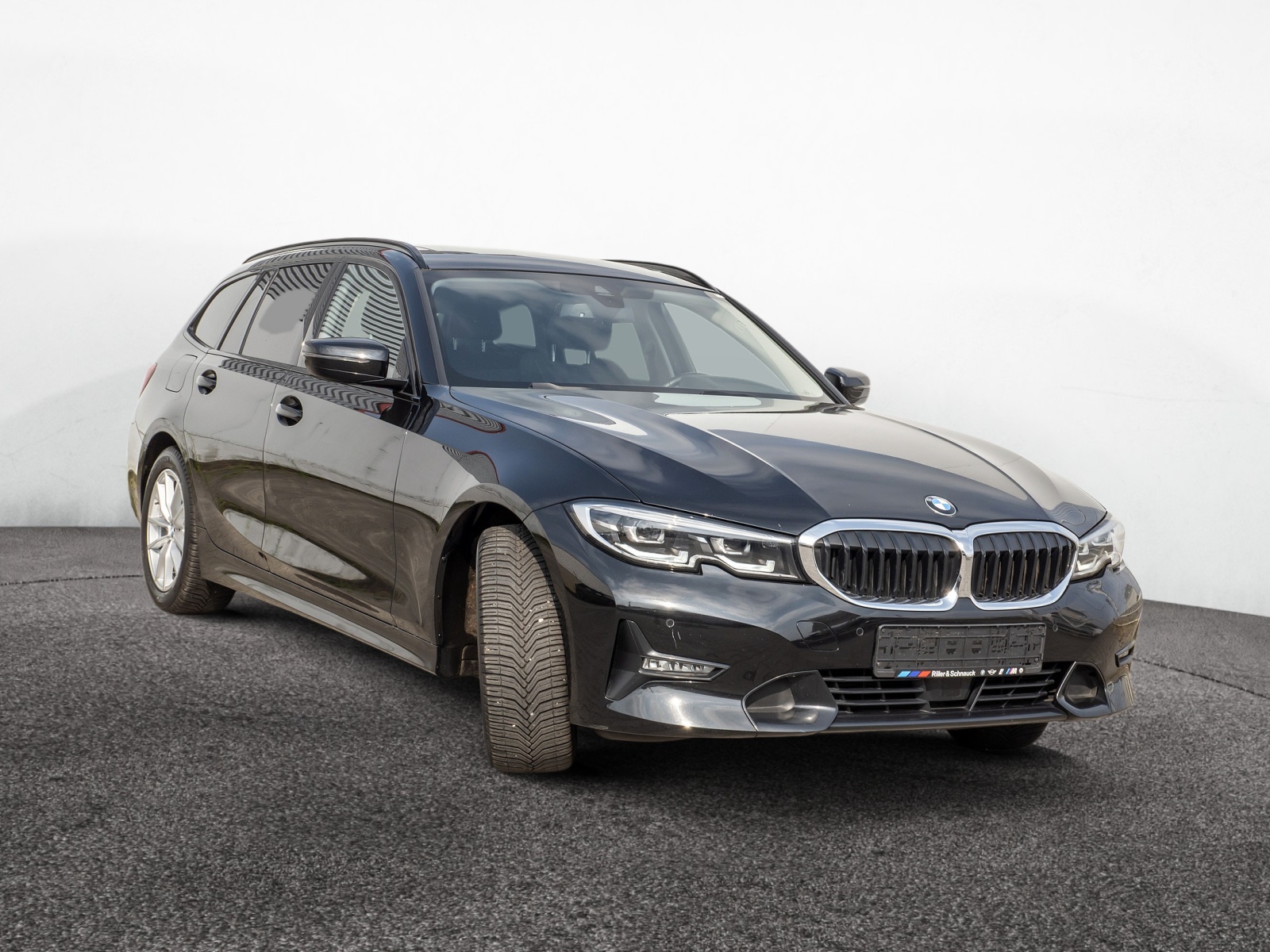 BMW 330i Touring Sport Line – Produktfoto 2