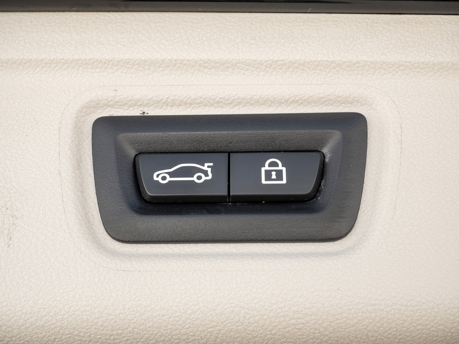 BMW 330i Touring Sport Line – Produktfoto 23
