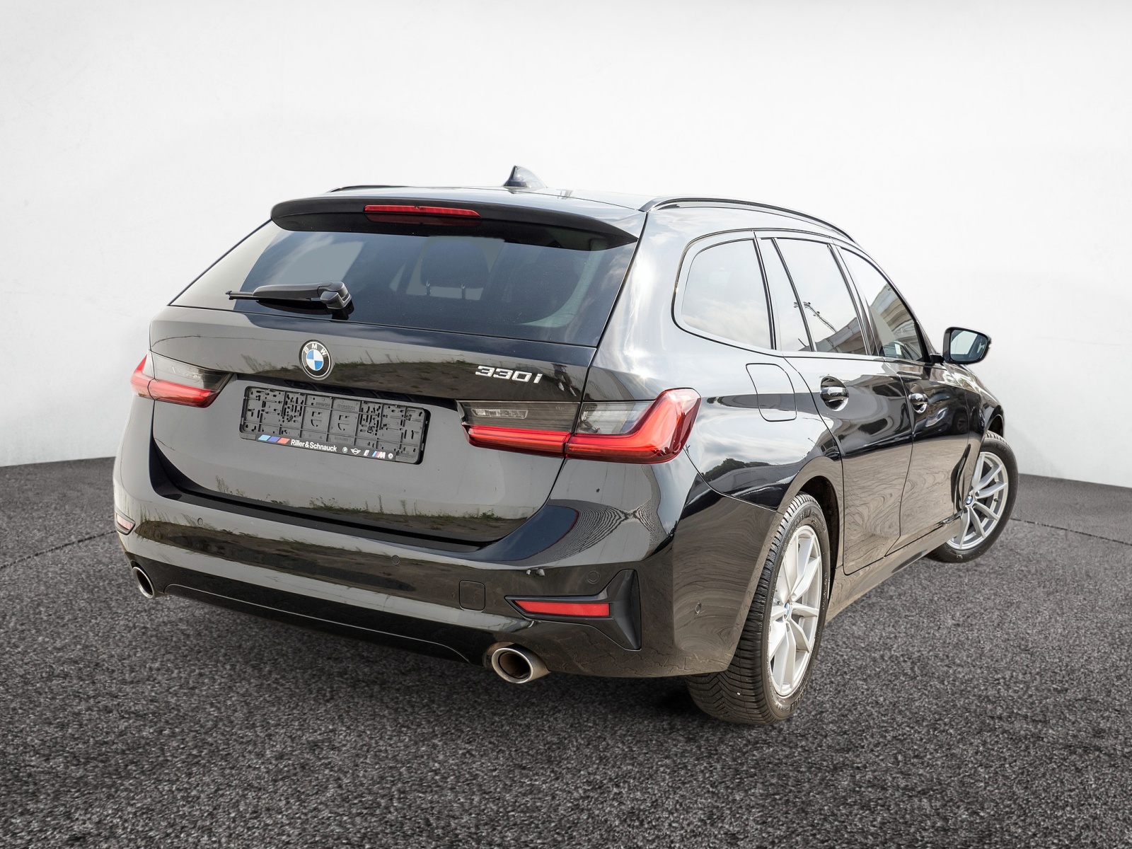 BMW 330i Touring Sport Line – Produktfoto 3