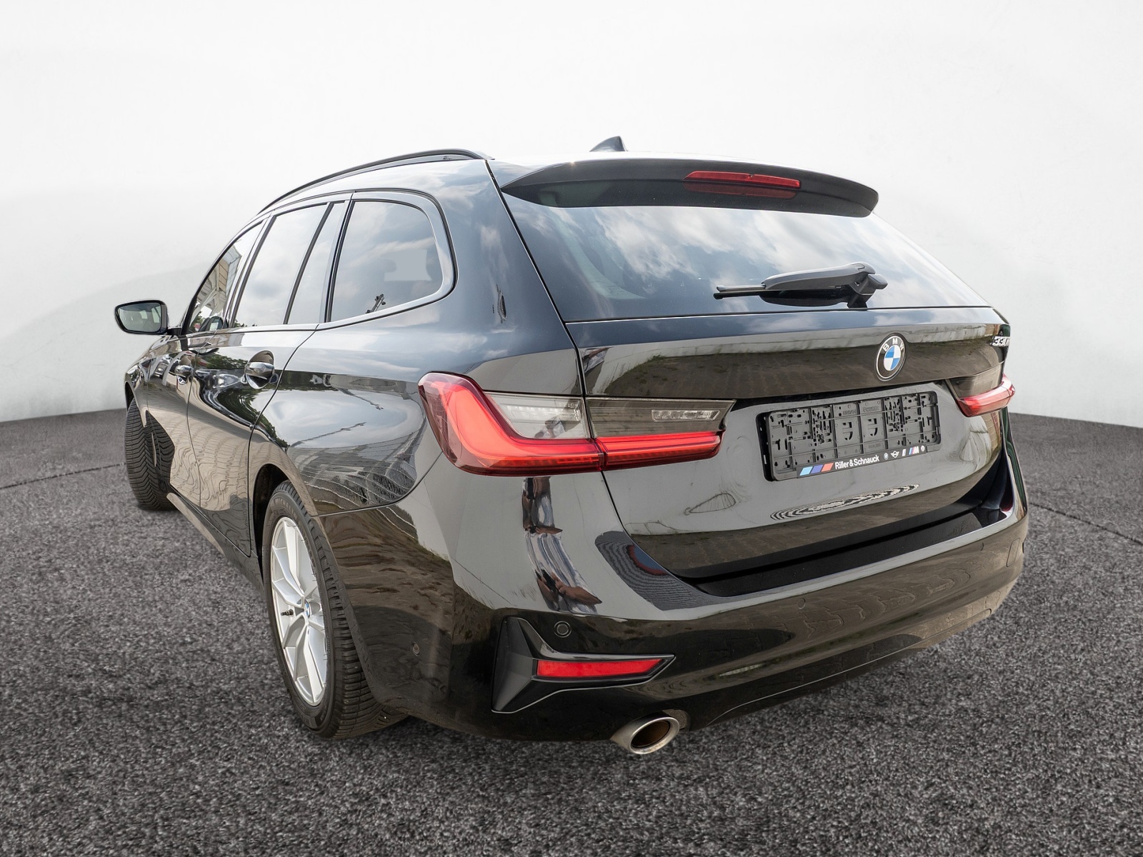 BMW 330i Touring Sport Line – Produktfoto 4