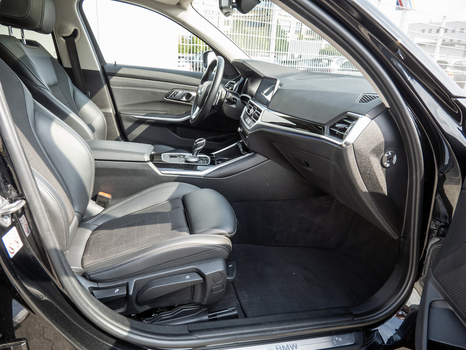 BMW 330i Touring Sport Line – Produktfoto 6