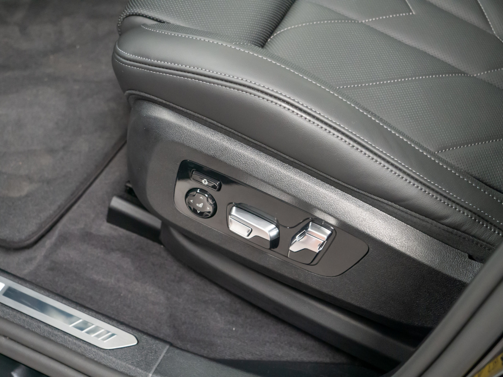 BMW XM 50e – Produktfoto 21