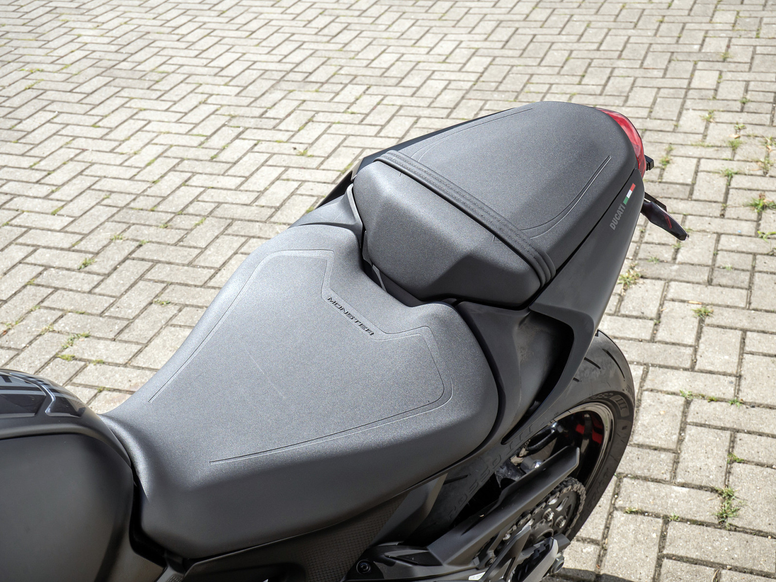 Ducati Monster Dark black, SC-Project, Desmo – Produktfoto 7