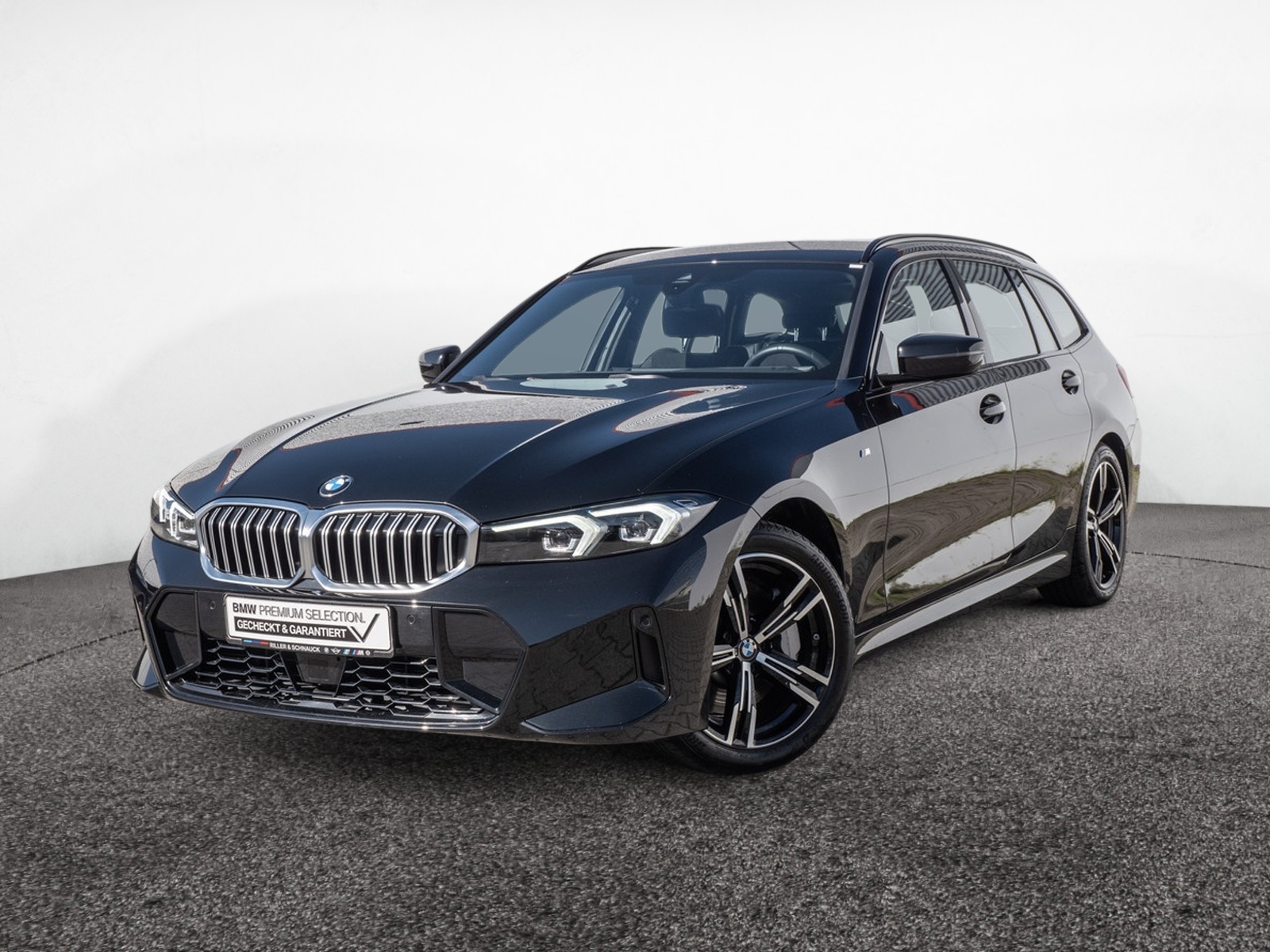 BMW 330i Touring xDrive M-Sport – Produktfoto 1