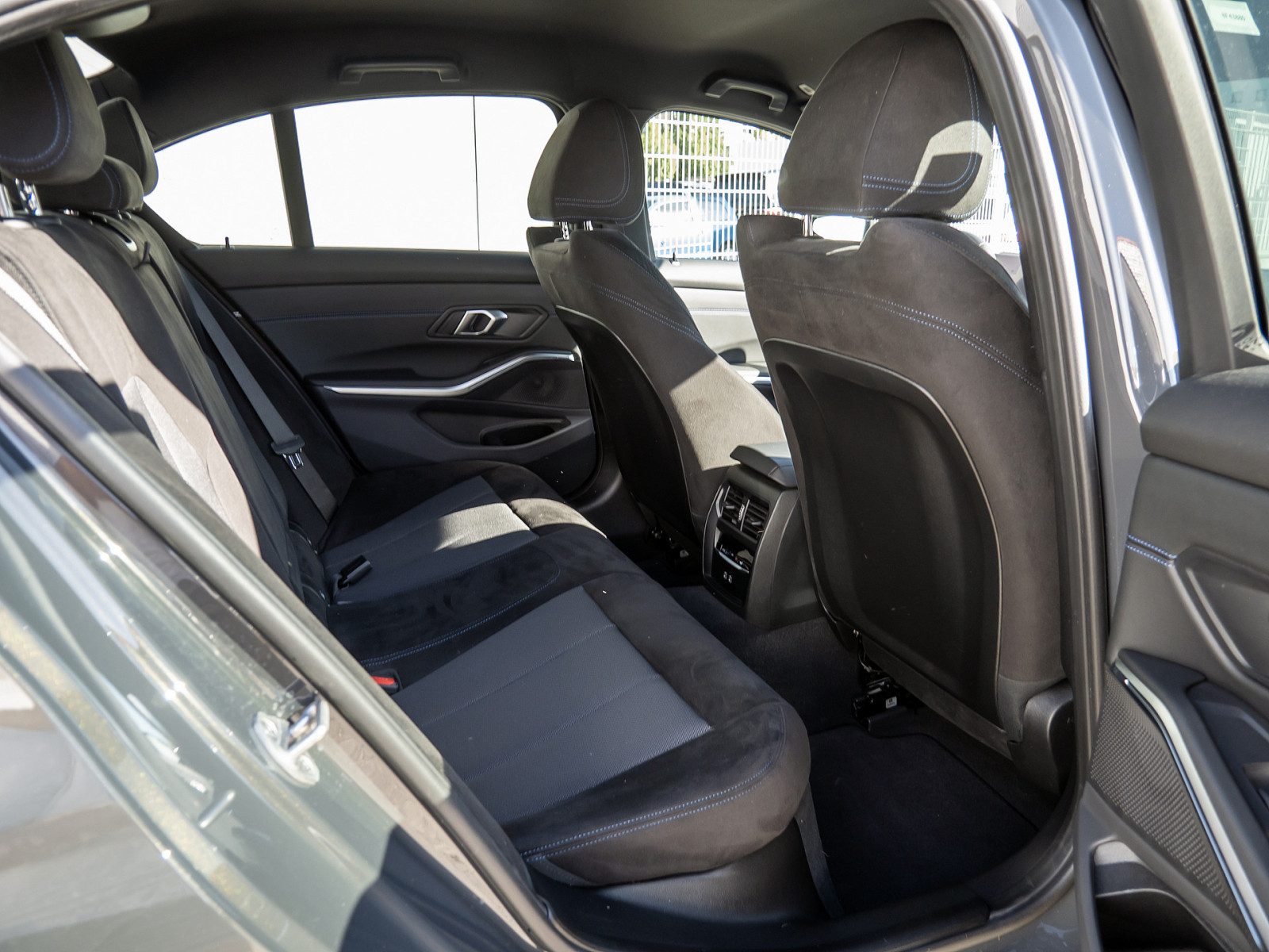 BMW 330e xDrive M-Sport – Produktfoto 7