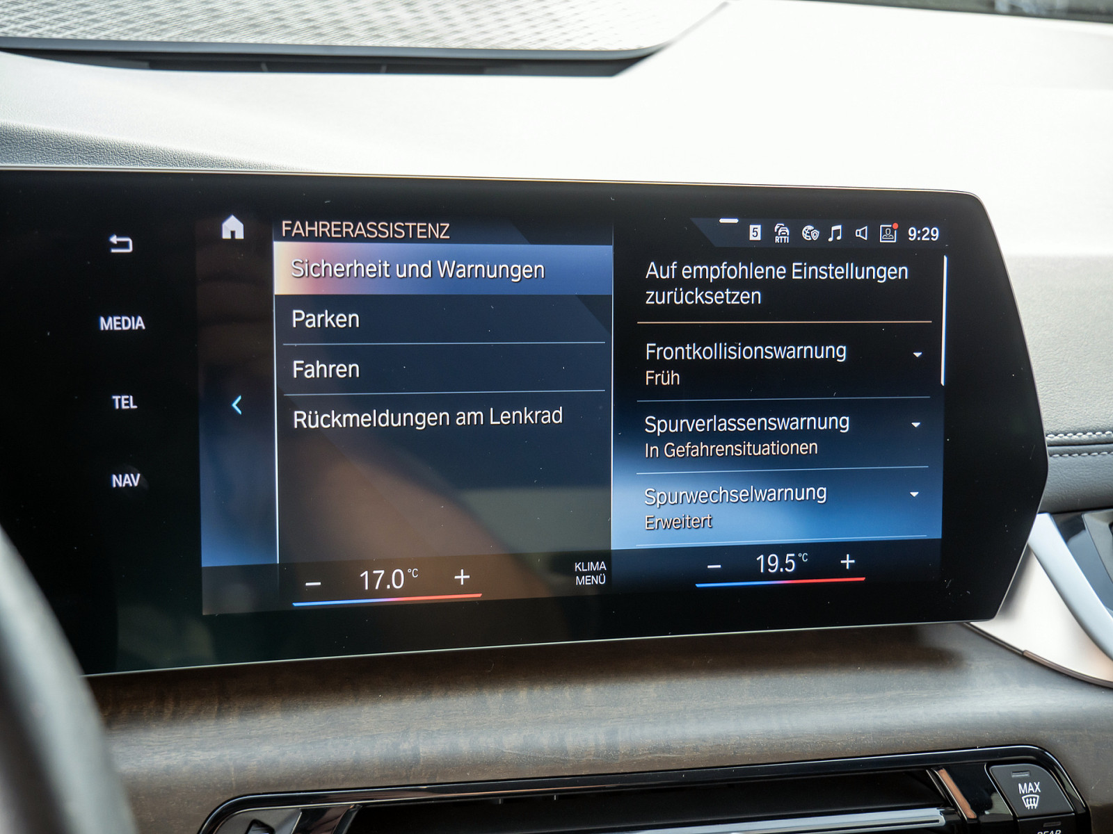 BMW 220i Active Tourer Luxury Line – Produktfoto 11