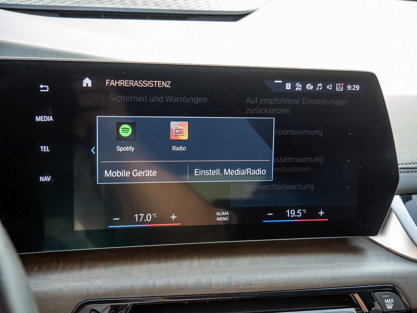 BMW 220i Active Tourer Luxury Line – Produktfoto 12
