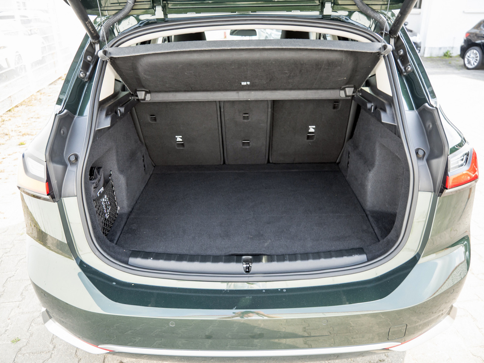 BMW 220i Active Tourer Luxury Line – Produktfoto 20