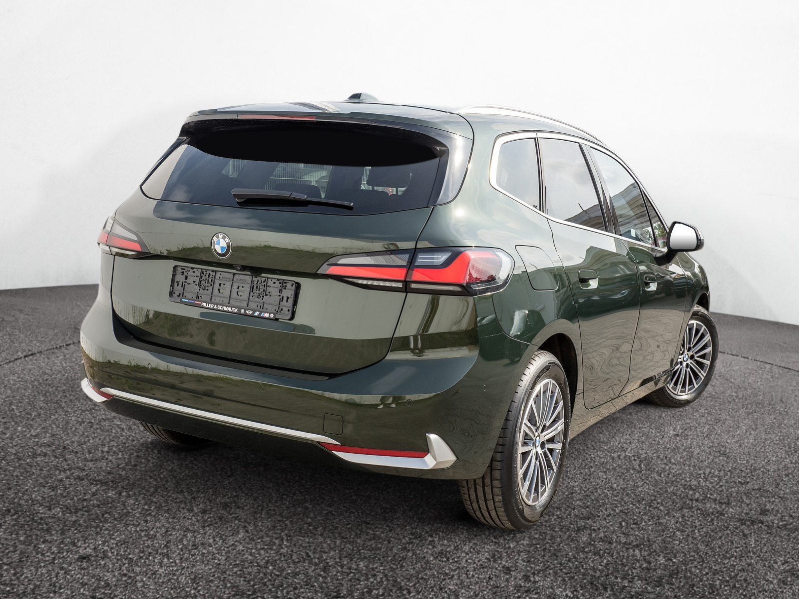 BMW 220i Active Tourer Luxury Line – Produktfoto 3