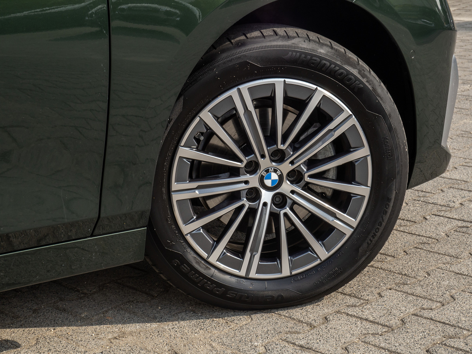 BMW 220i Active Tourer Luxury Line – Produktfoto 5