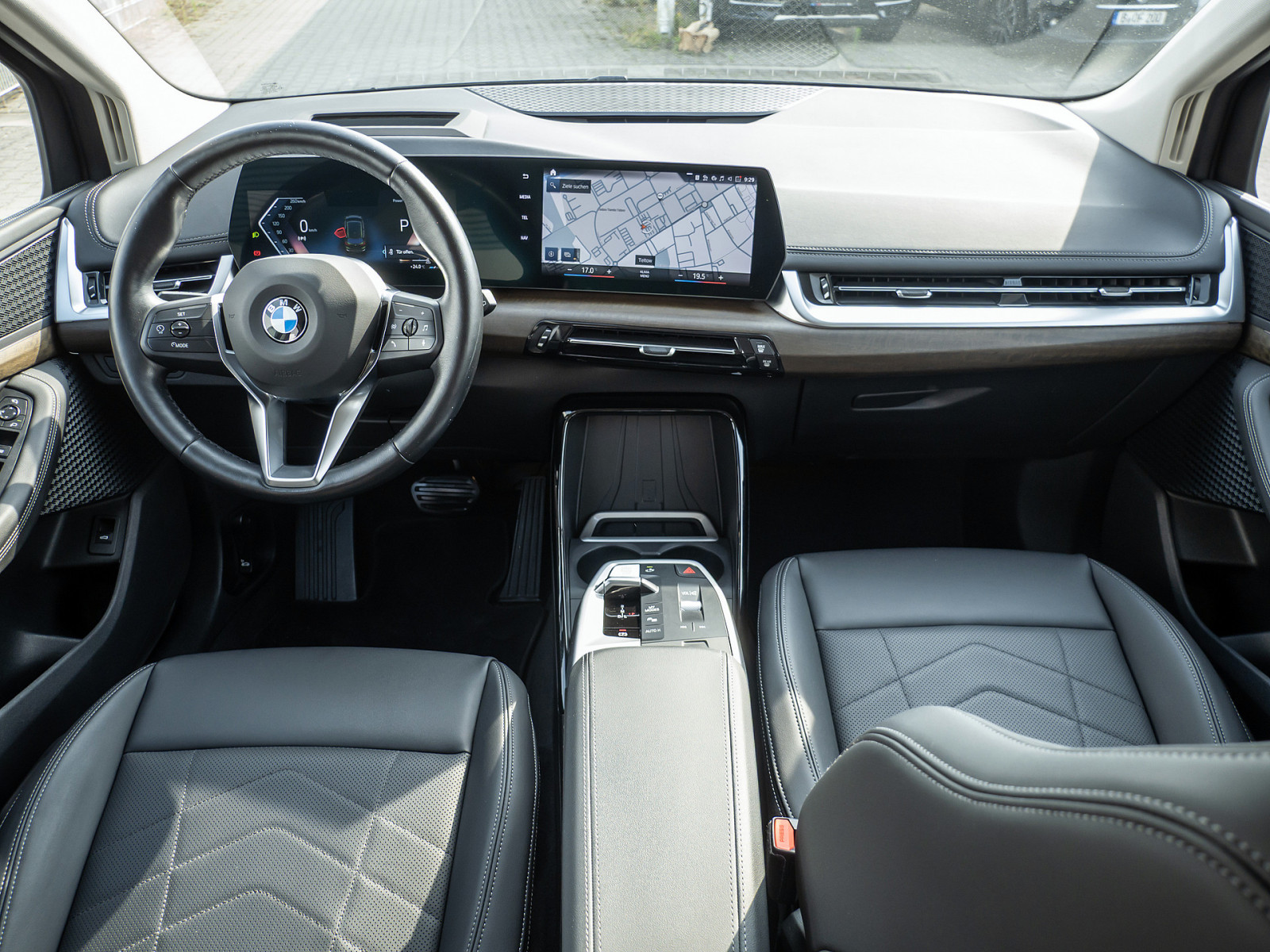 BMW 220i Active Tourer Luxury Line – Produktfoto 8