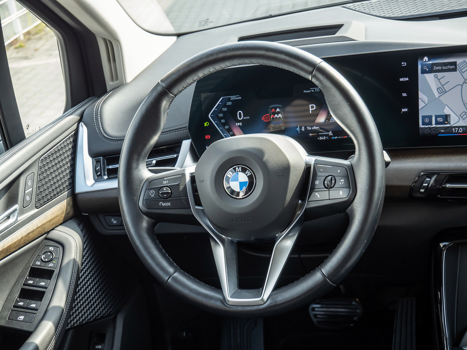 BMW 220i Active Tourer Luxury Line – Produktfoto 9