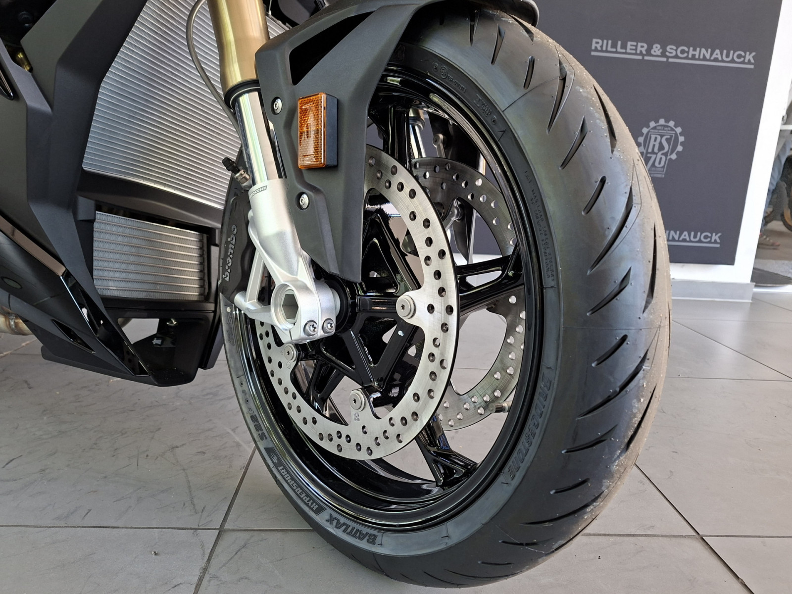 BMW S 1000 R – Produktfoto 2