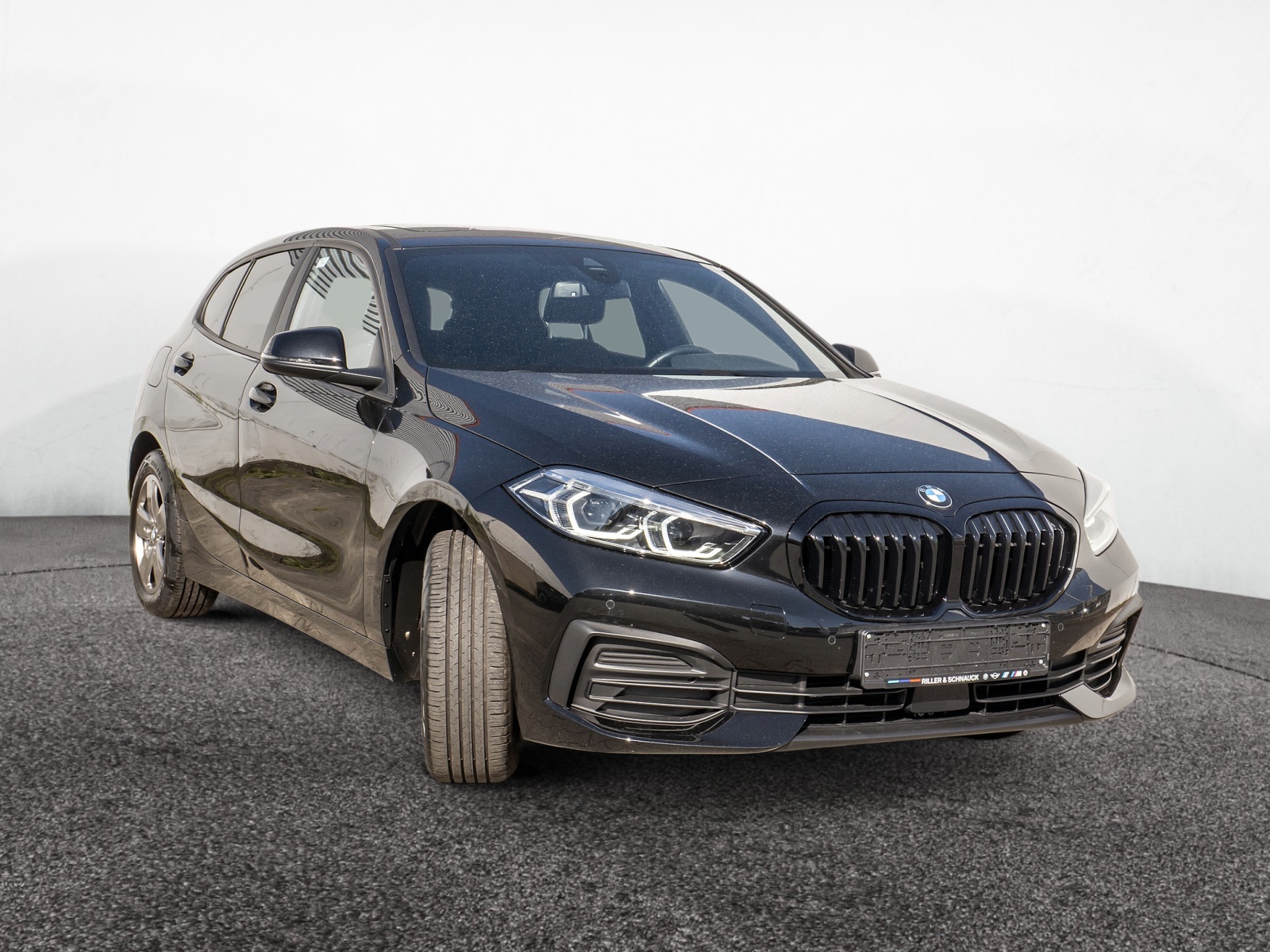 BMW 118i Advantage – Produktfoto 2