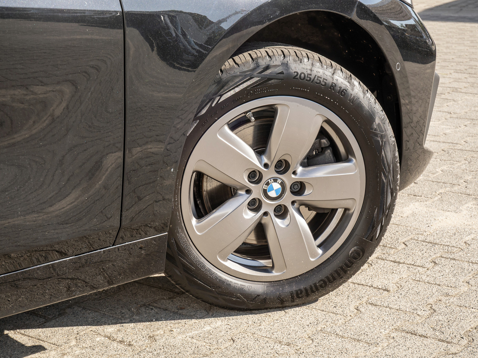 BMW 118i Advantage – Produktfoto 5