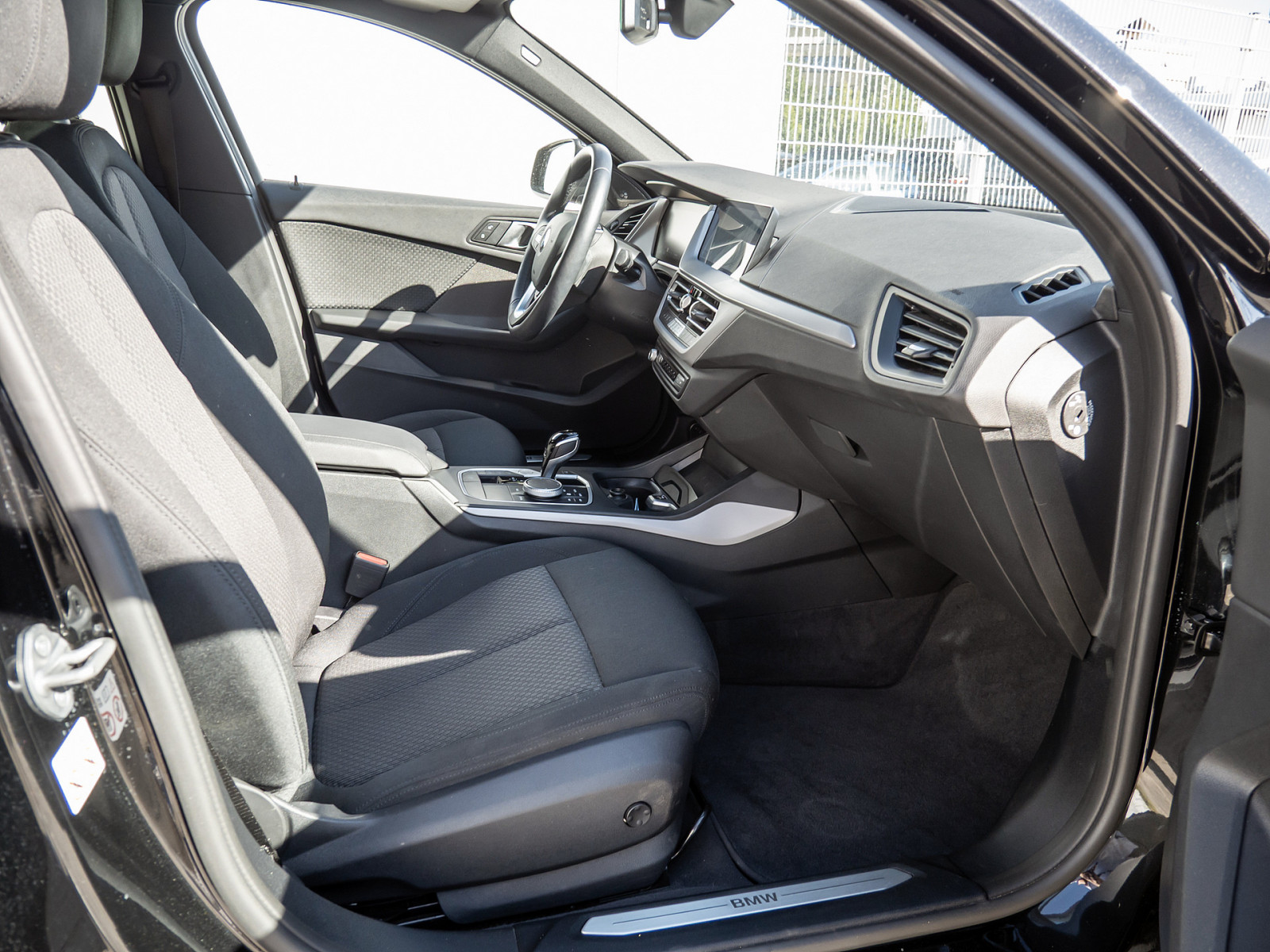 BMW 118i Advantage – Produktfoto 6