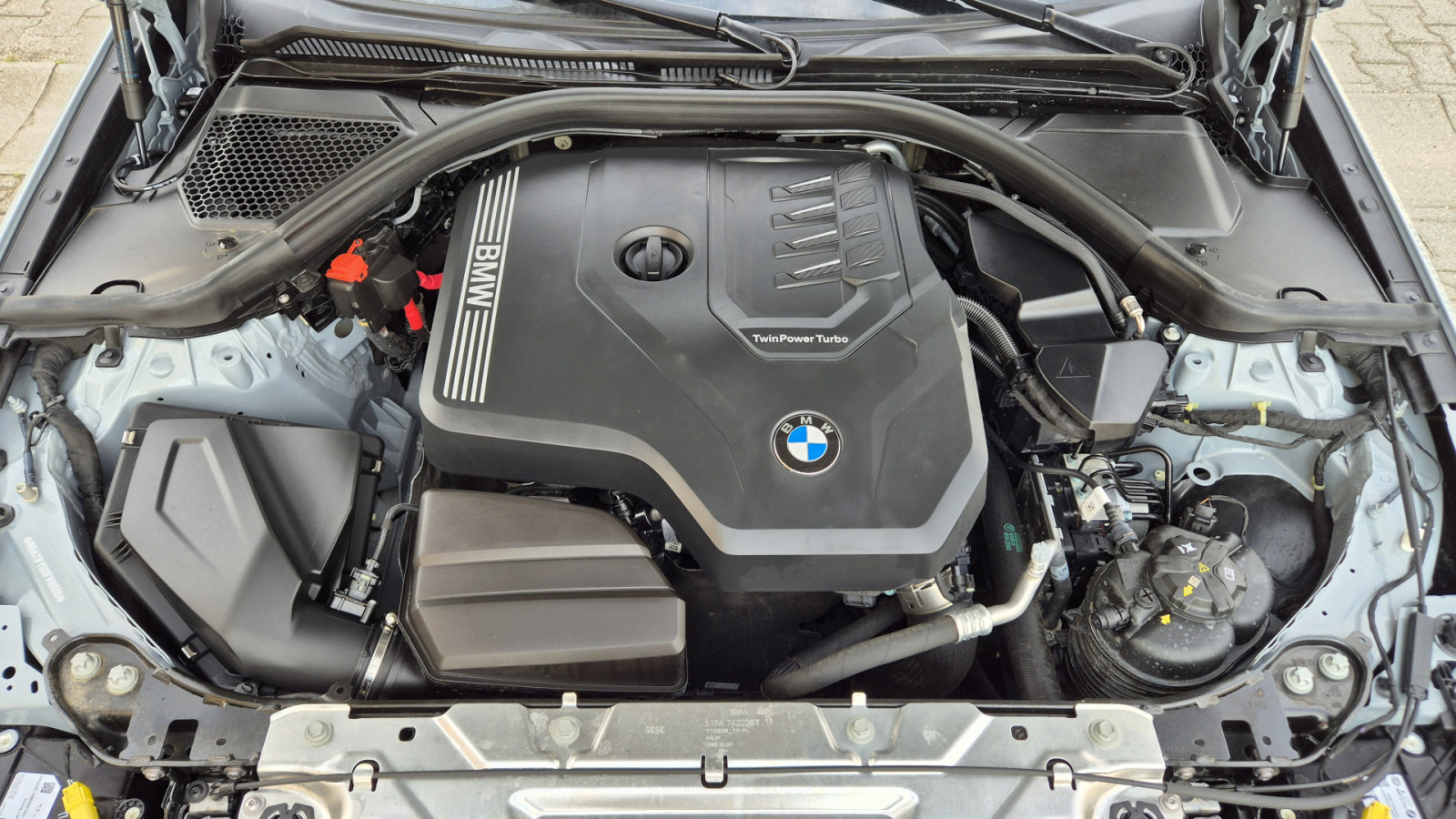 BMW 320i Touring M-Sport – Produktfoto 14