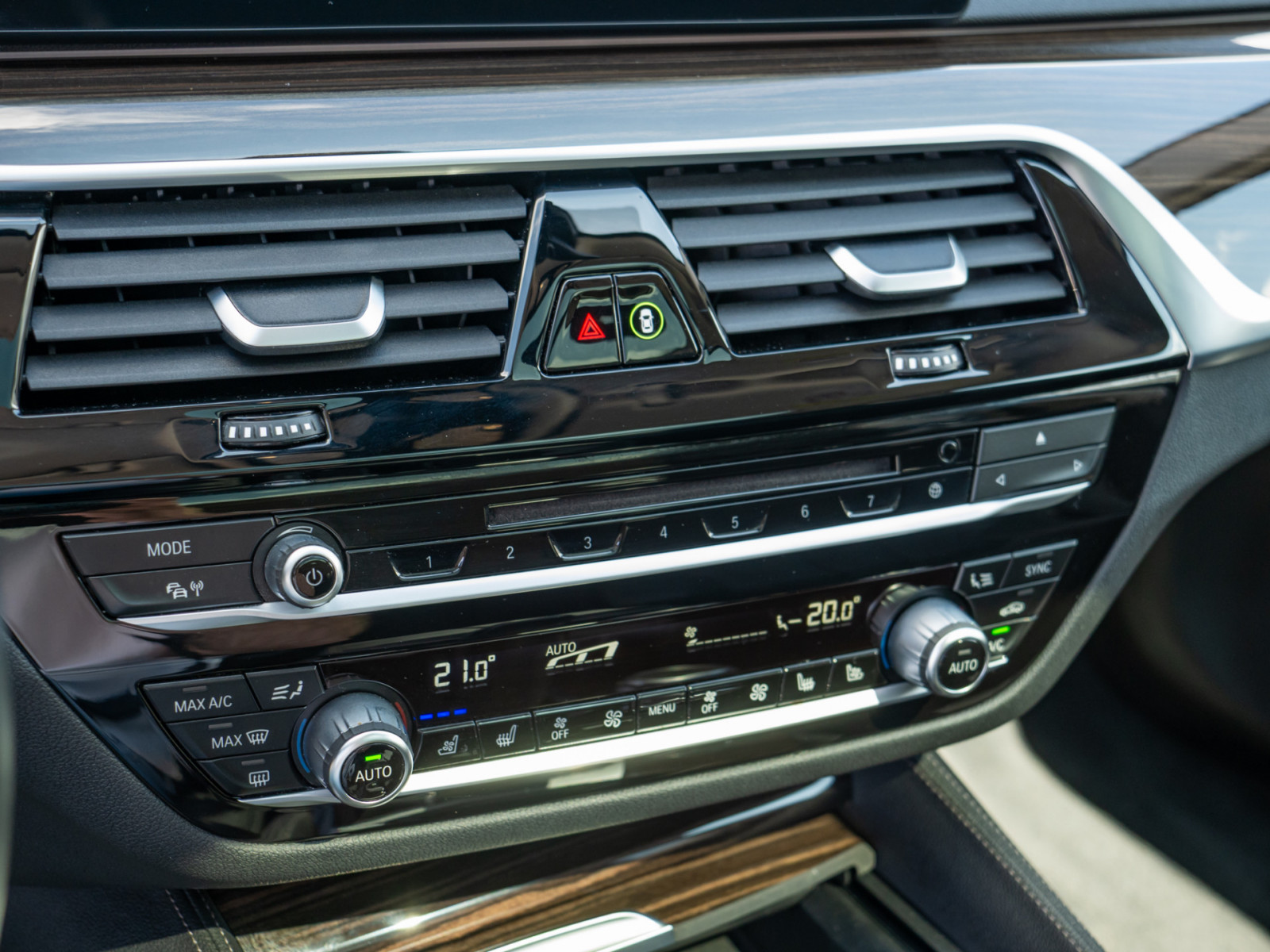 BMW 540i Touring xDrive Luxury Line – Produktfoto 14