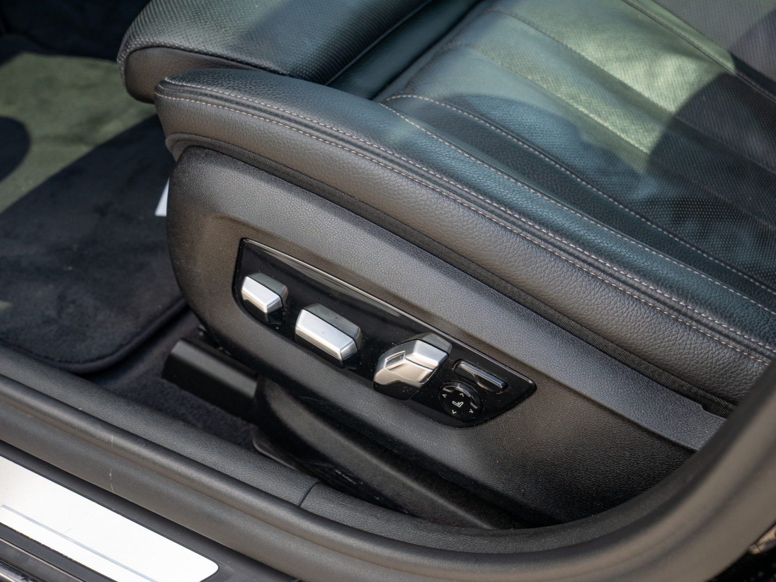 BMW 540i Touring xDrive Luxury Line – Produktfoto 20