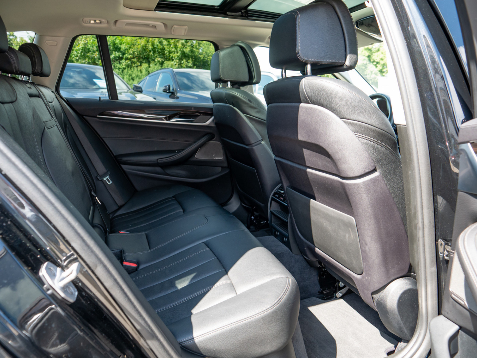 BMW 540i Touring xDrive Luxury Line – Produktfoto 7