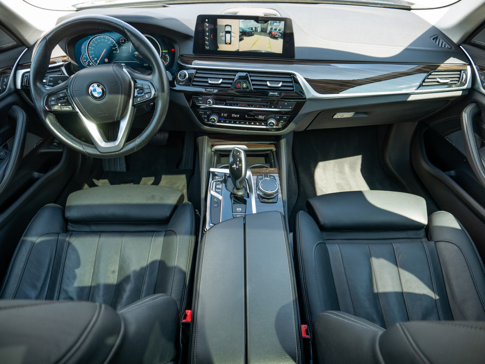 BMW 540i Touring xDrive Luxury Line – Produktfoto 8