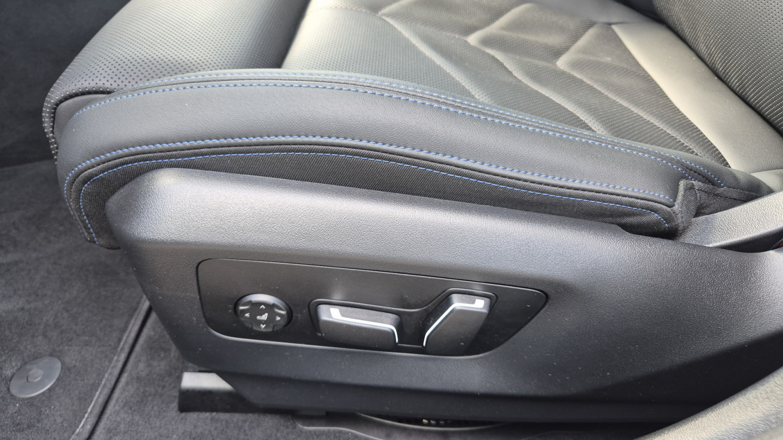 BMW 520d Touring xDrive M Sport Pro – Produktfoto 10