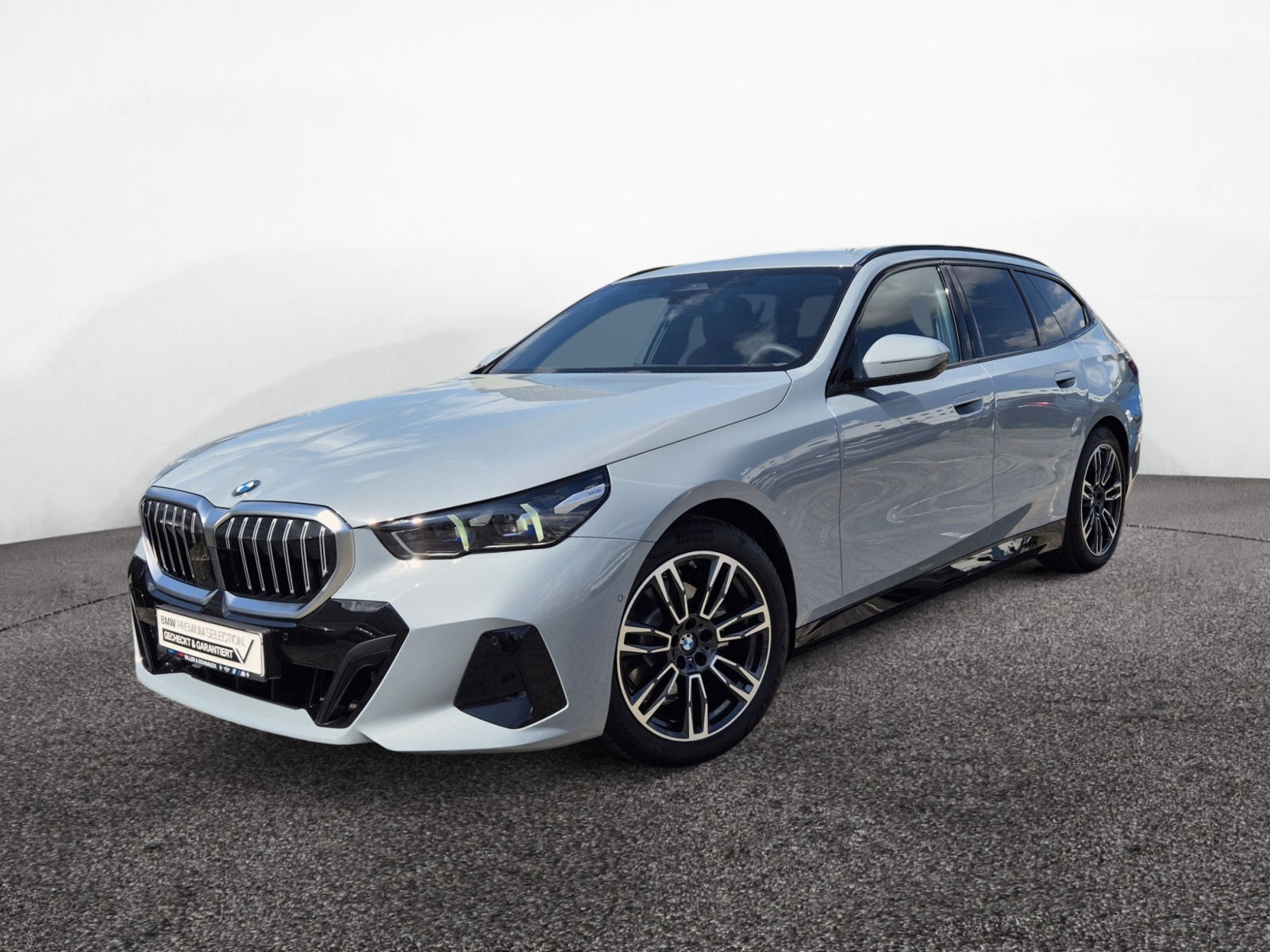 BMW 520i Touring M-Sport – Produktfoto 1
