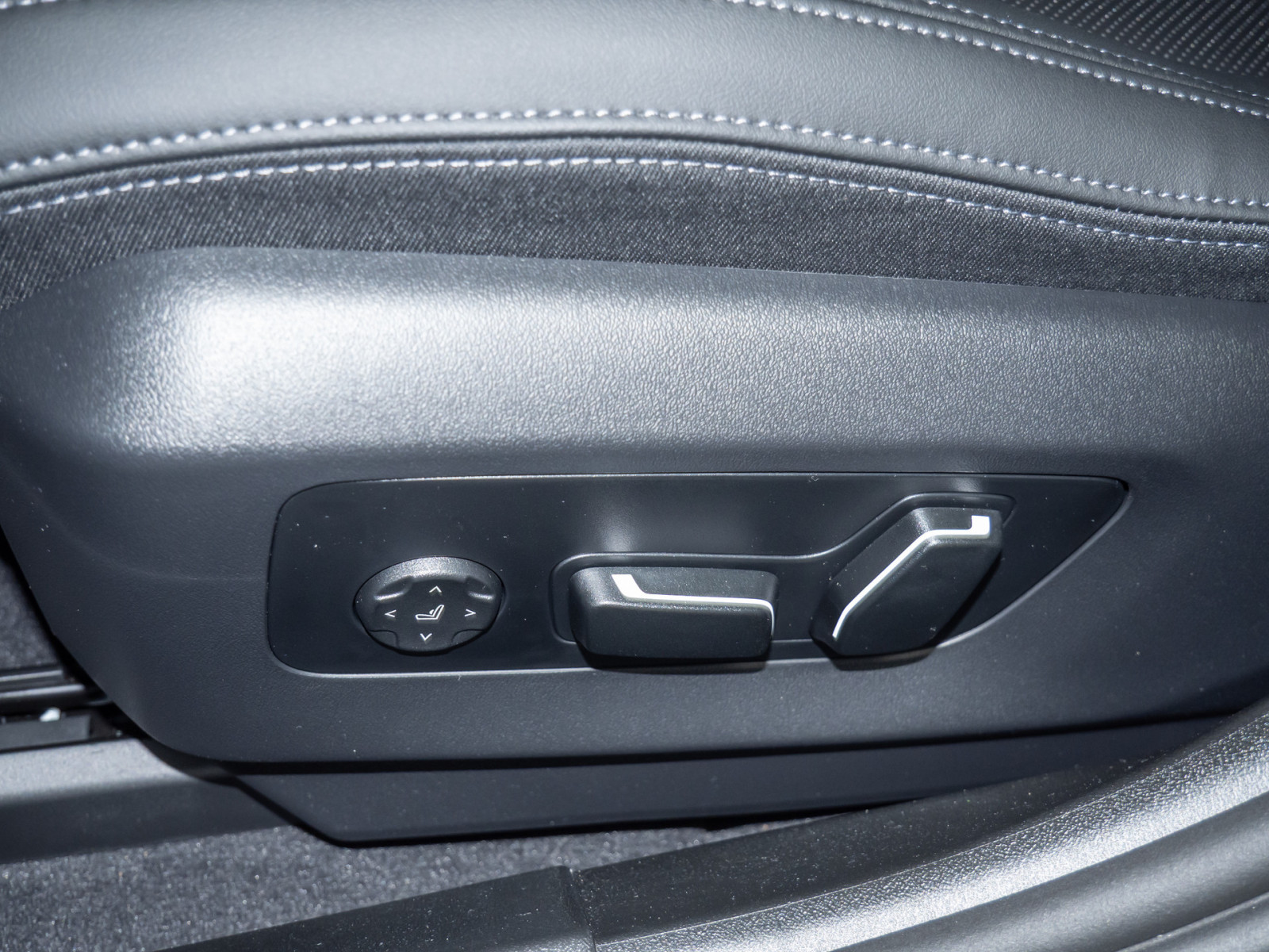 BMW i5 Touring 40e – Produktfoto 18