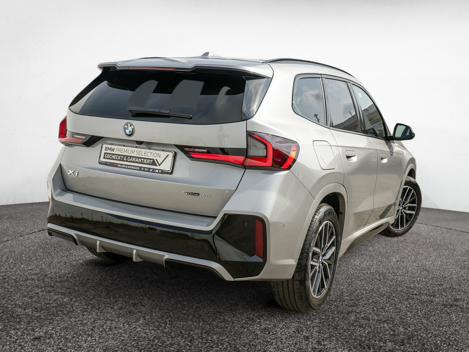BMW X1 sDrive 18i M-Sport – Produktfoto 3