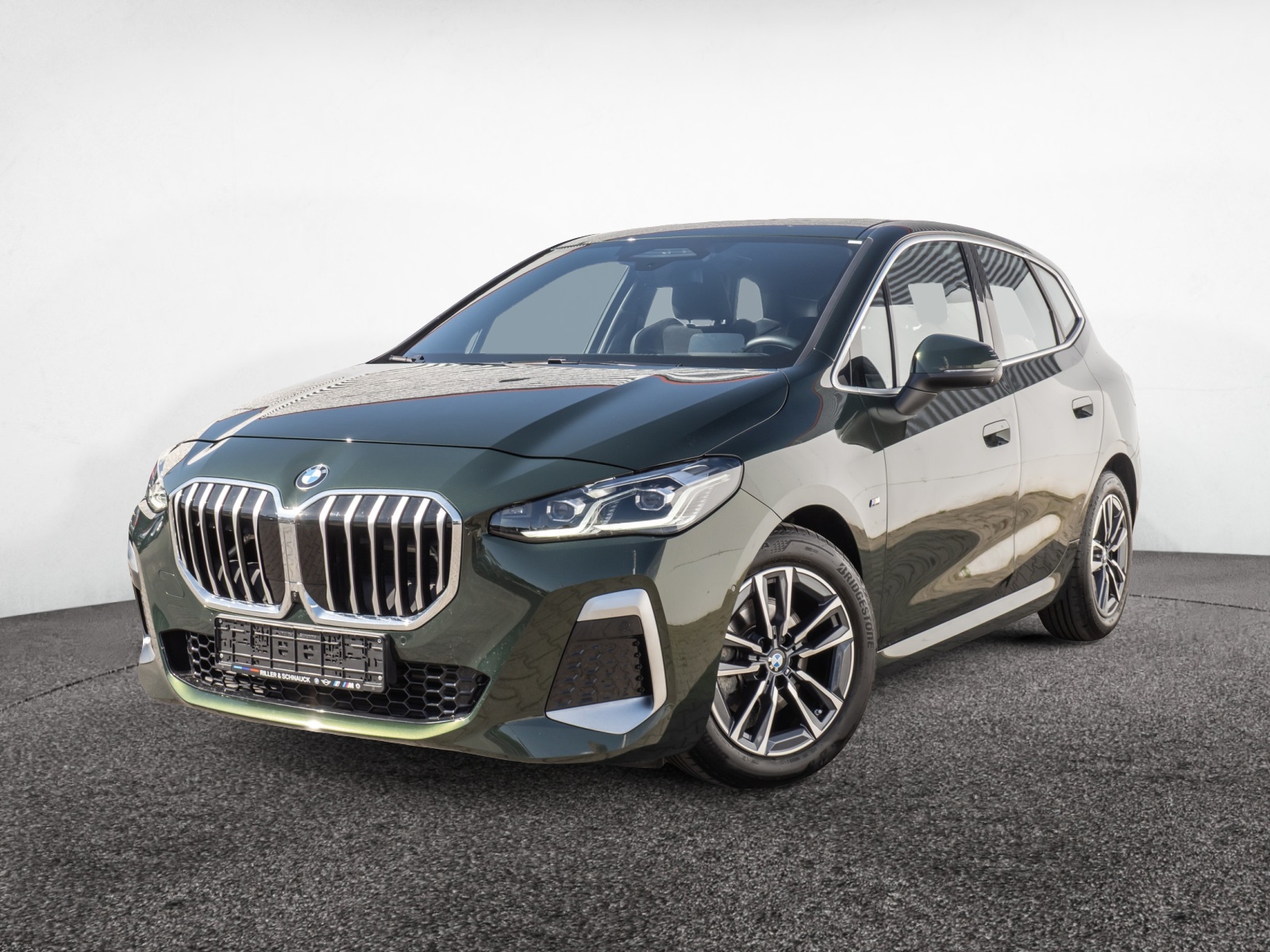 BMW 220i Active Tourer M-Sport – Produktfoto 1