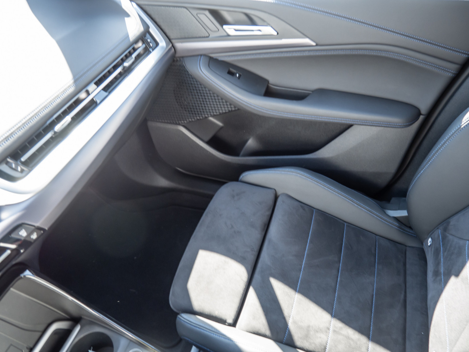 BMW 220i Active Tourer M-Sport – Produktfoto 15