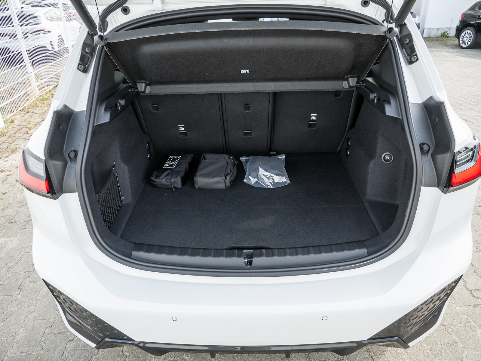 BMW 218i Active Tourer M-Sport – Produktfoto 23