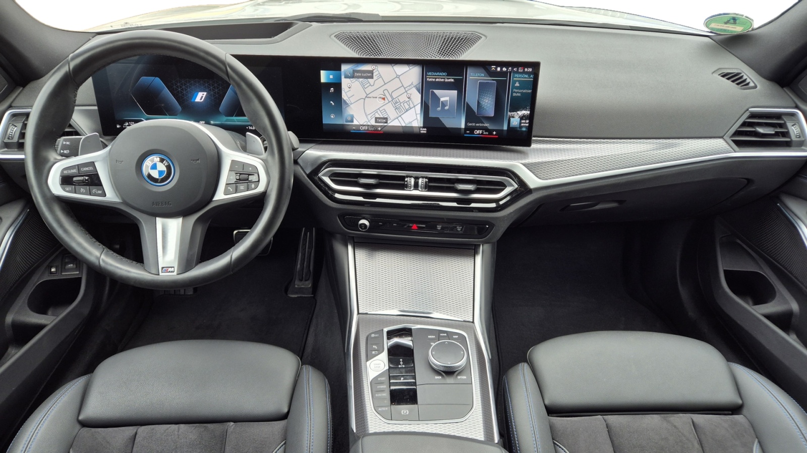 BMW 330e Touring M Sport Pro – Produktfoto 3