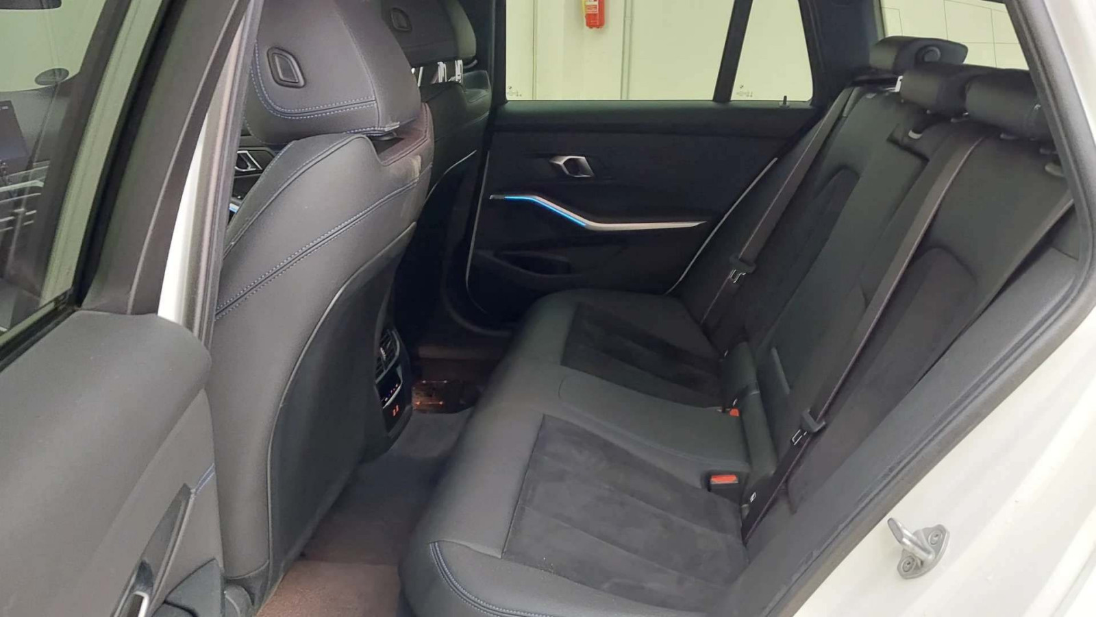 BMW 330e Touring M Sport Pro – Produktfoto 8