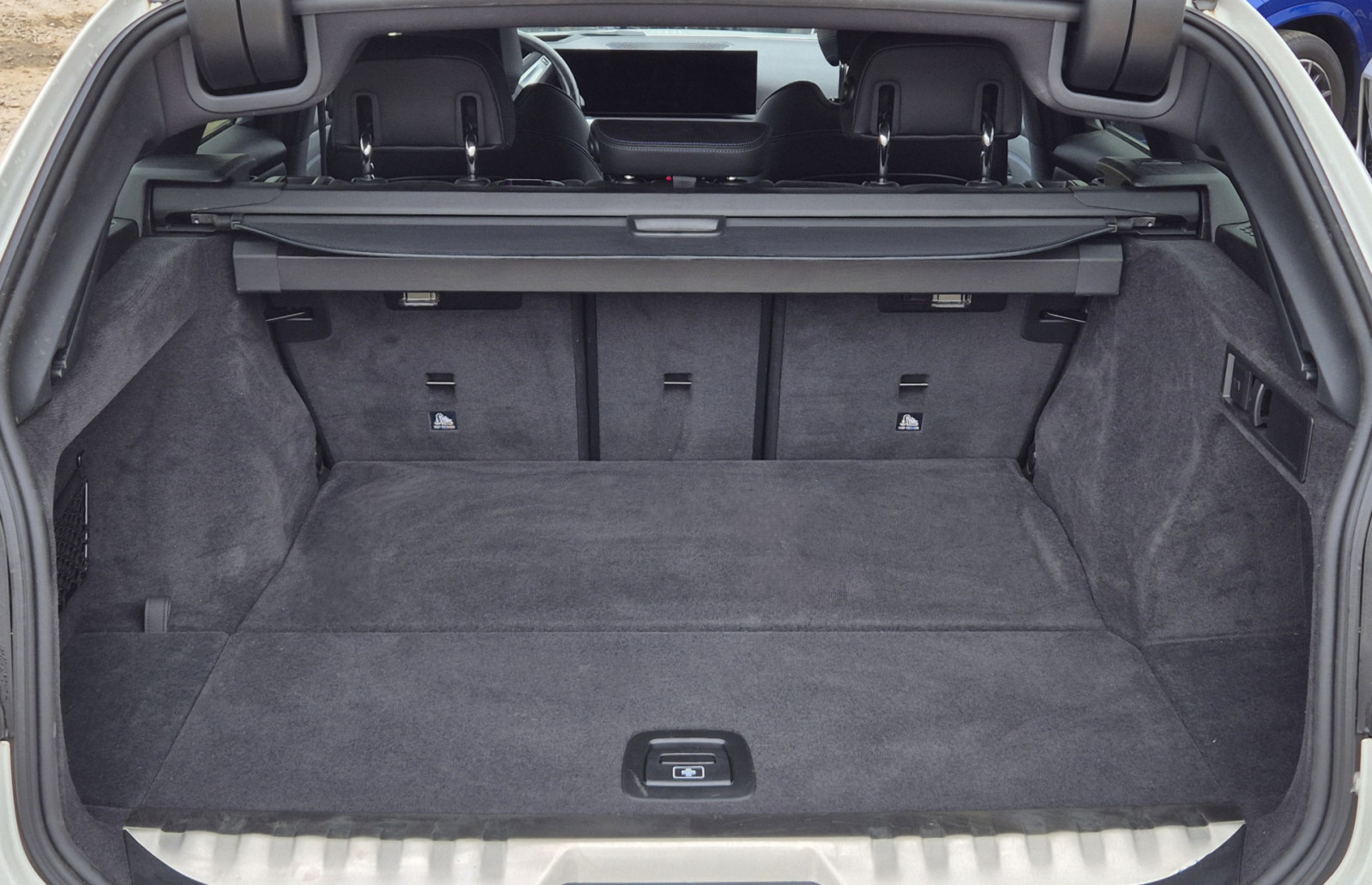 BMW 330e Touring M Sport Pro – Produktfoto 9