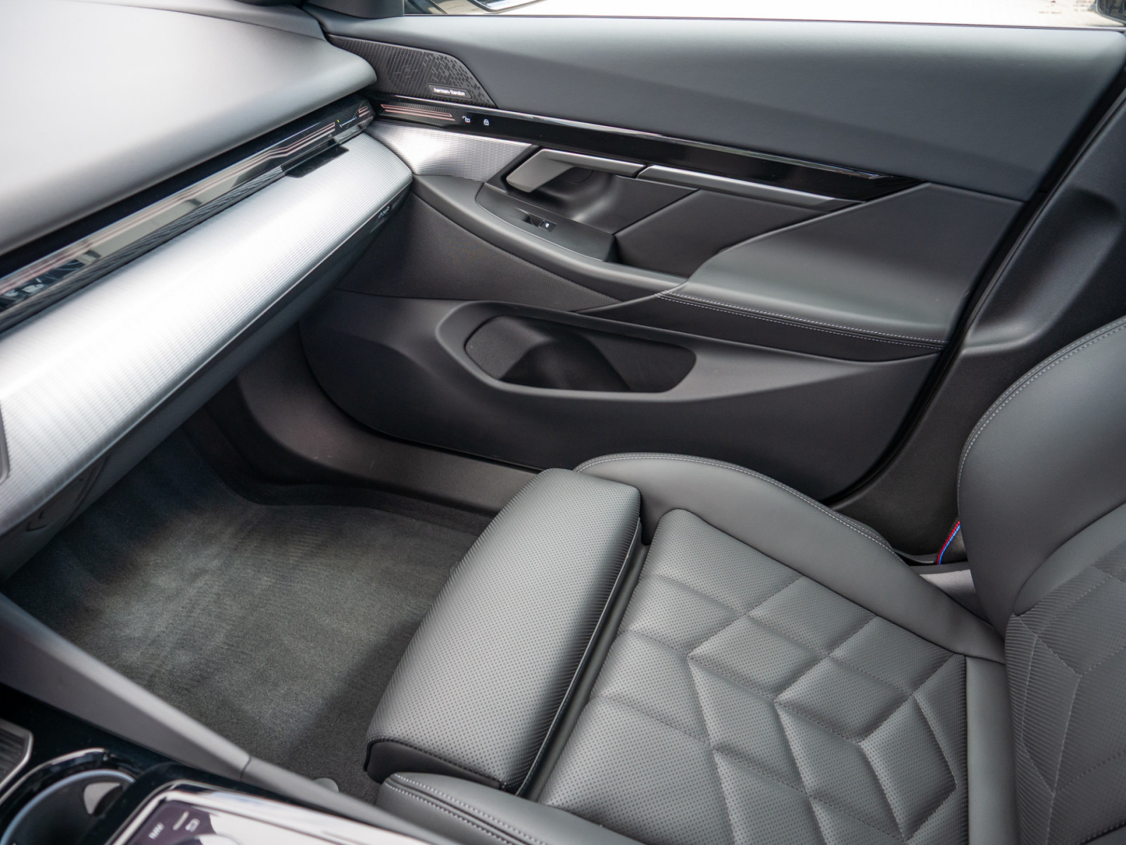 BMW 540d xDrive M-Sport Pro – Produktfoto 15