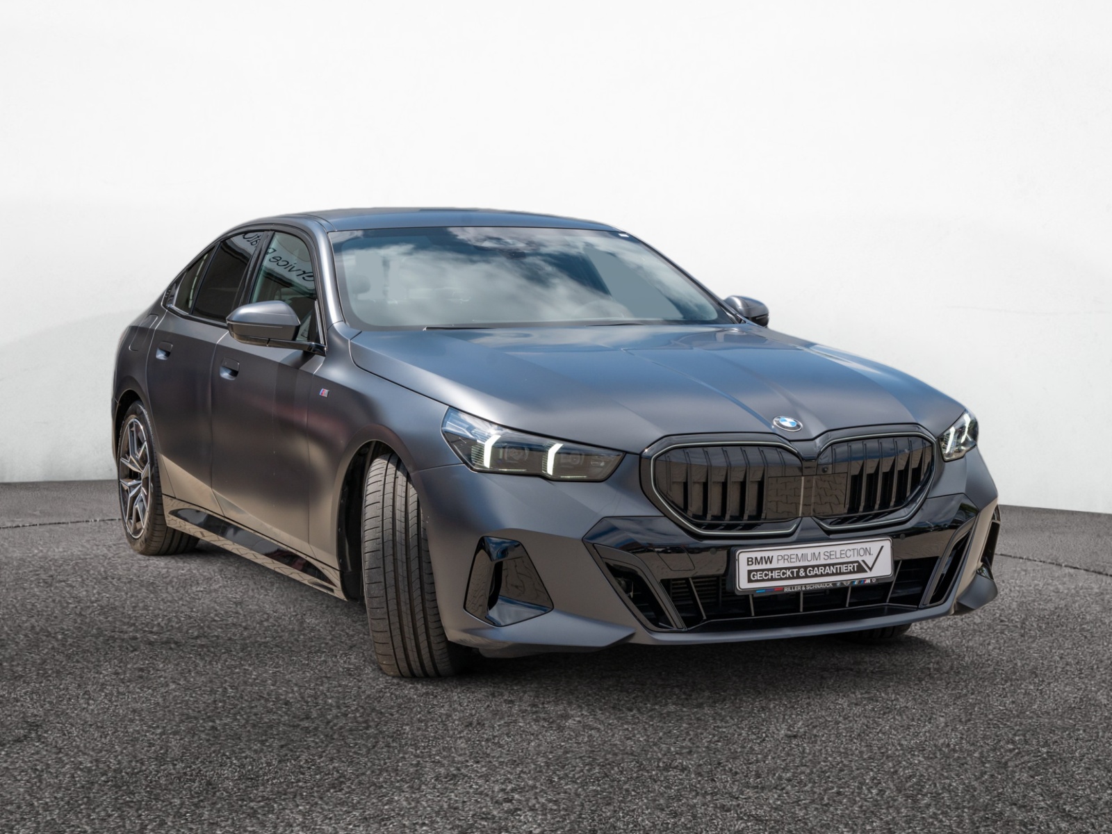 BMW 540d xDrive M-Sport Pro – Produktfoto 2