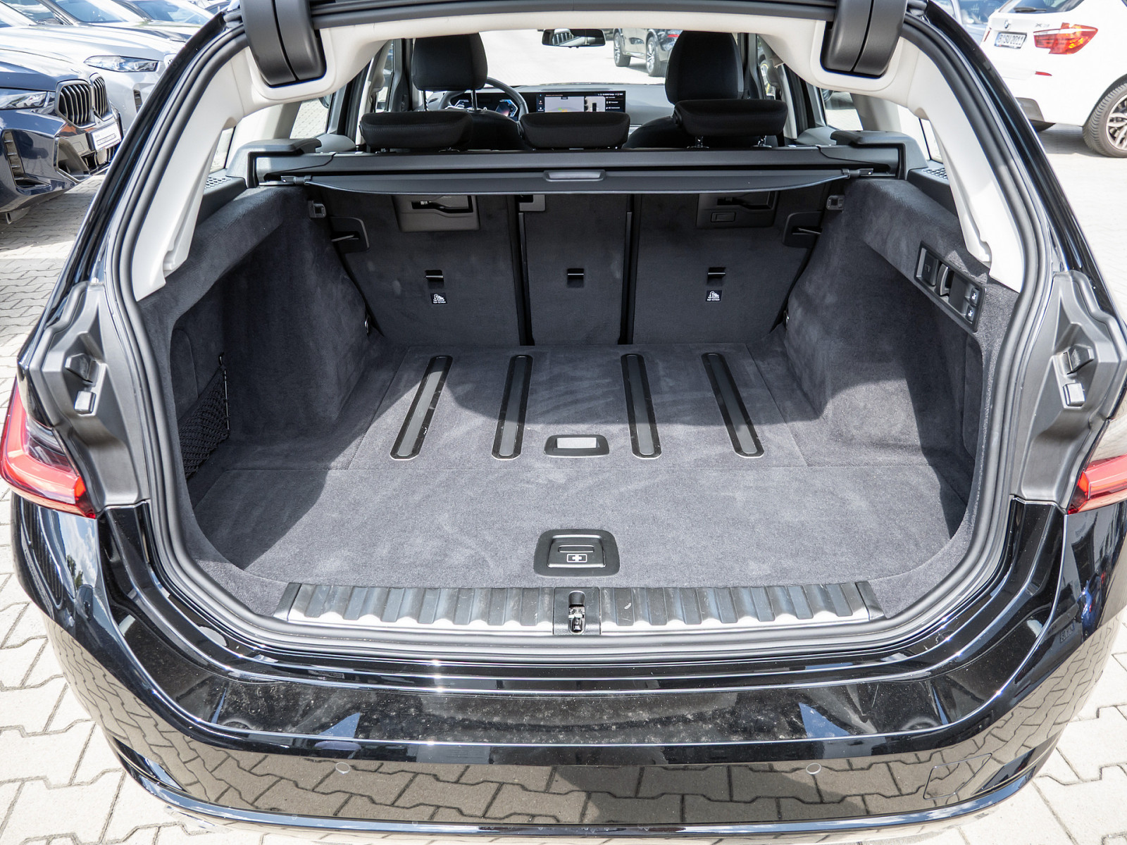 BMW 320d Touring xDrive – Produktfoto 22