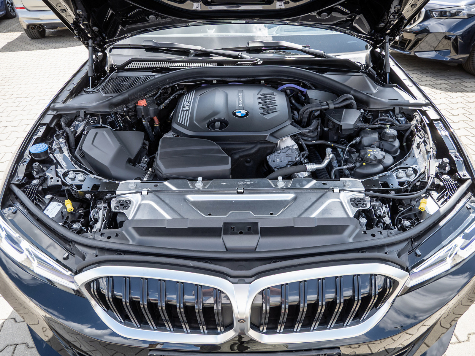BMW 320d Touring xDrive – Produktfoto 24