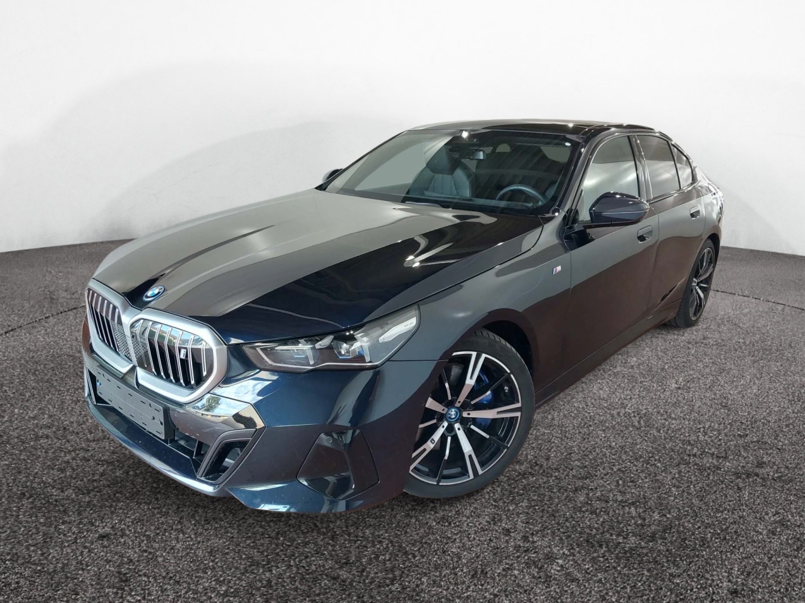 BMW i5 eDrive40 M-Sport – Produktfoto 1
