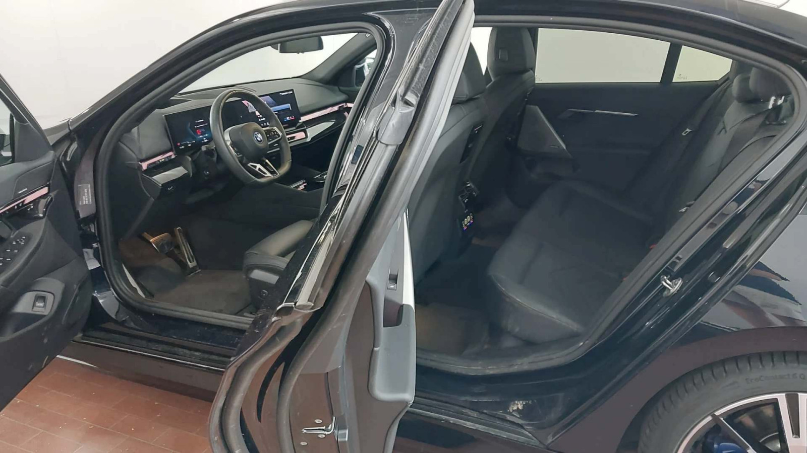 BMW i5 eDrive40 M-Sport – Produktfoto 15