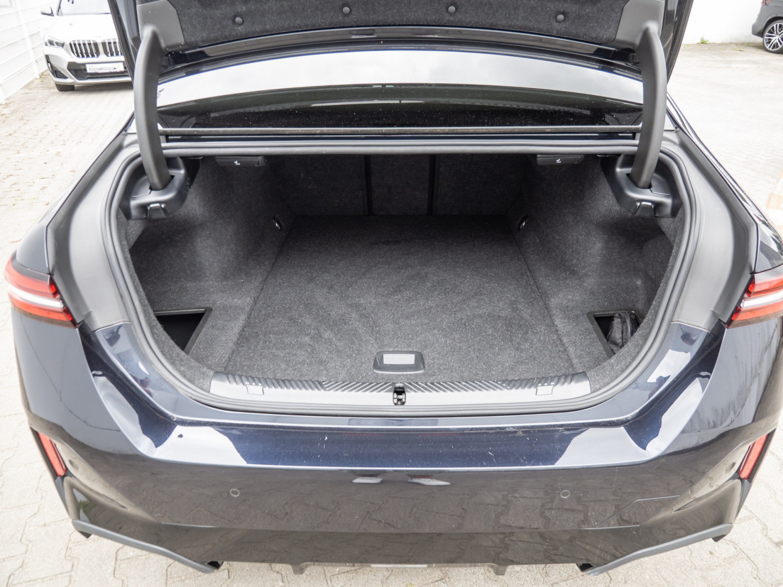 BMW i5 eDrive 40 M-Sport – Produktfoto 22