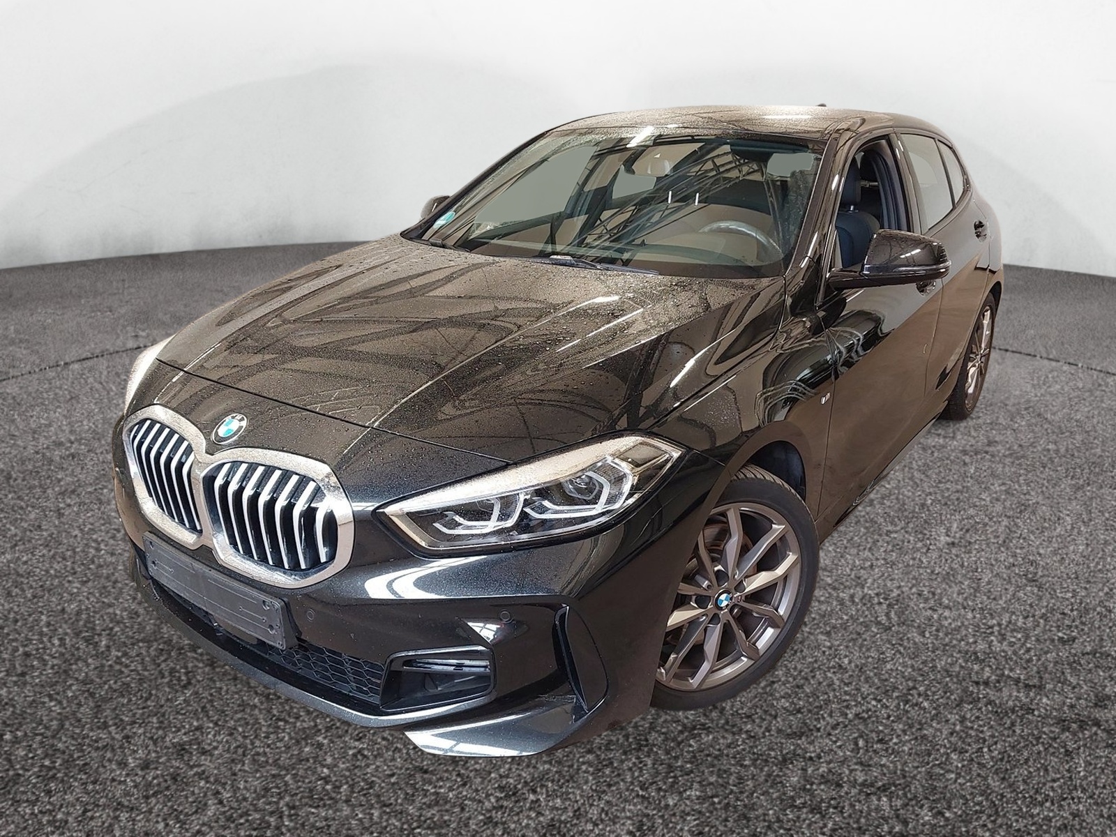 BMW 120 i M-Sport – Produktfoto 1